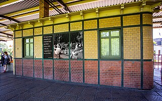 Einstimmung auf Köpenick schon auf dem Bahnsteig