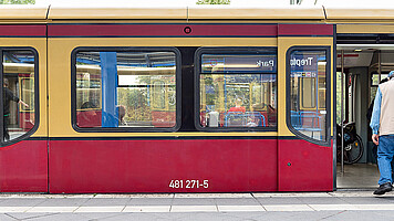 Vehicle number outside the train